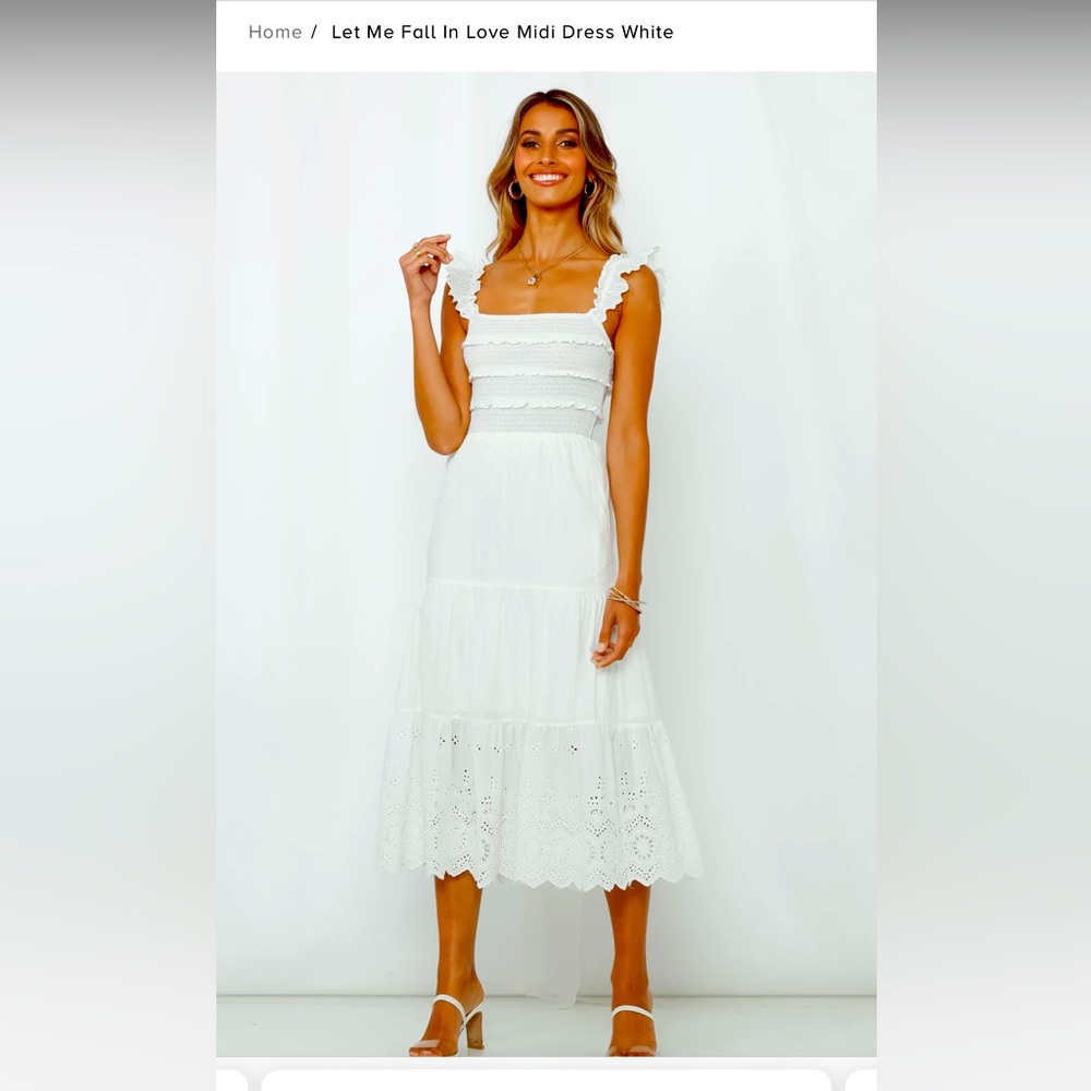White midi dress. Size 6. Hello molly